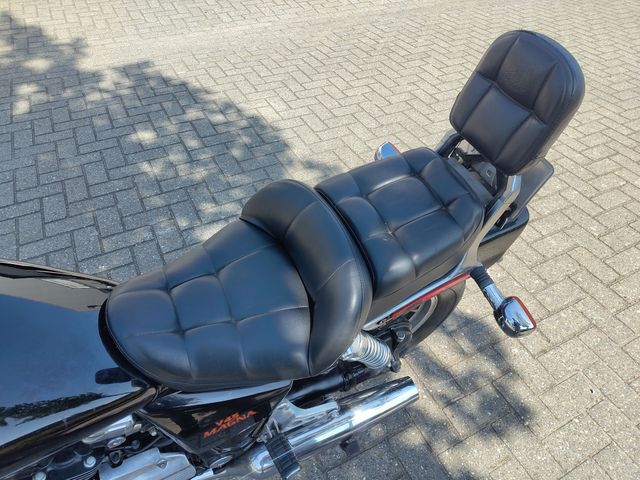 honda - vf-700-c-magna
