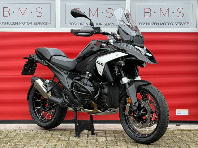 bmw - r-1300-gs-triple-black