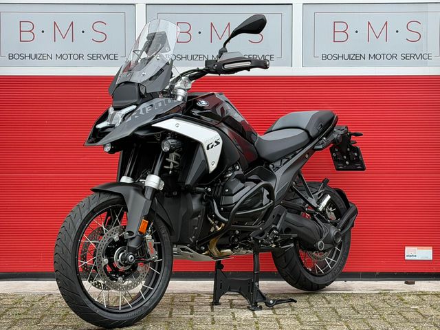 bmw - r-1300-gs-triple-black