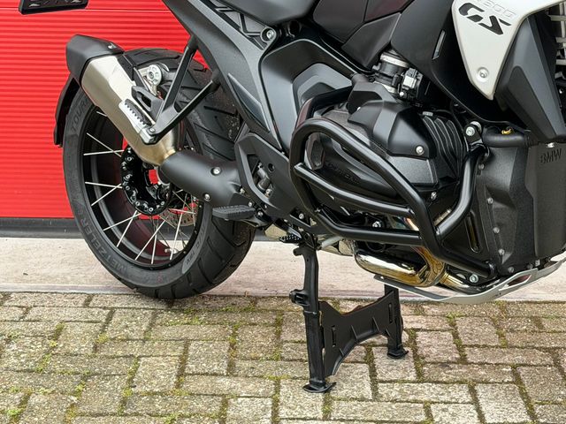 bmw - r-1300-gs-triple-black