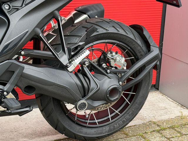 bmw - r-1300-gs-triple-black