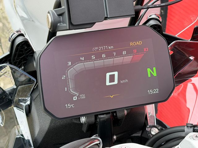 bmw - r-1300-gs-triple-black