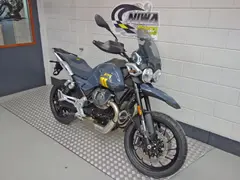 Moto Guzzi V85 Strada 105th Anniversary 2026 nieuw – foto 3 van 5