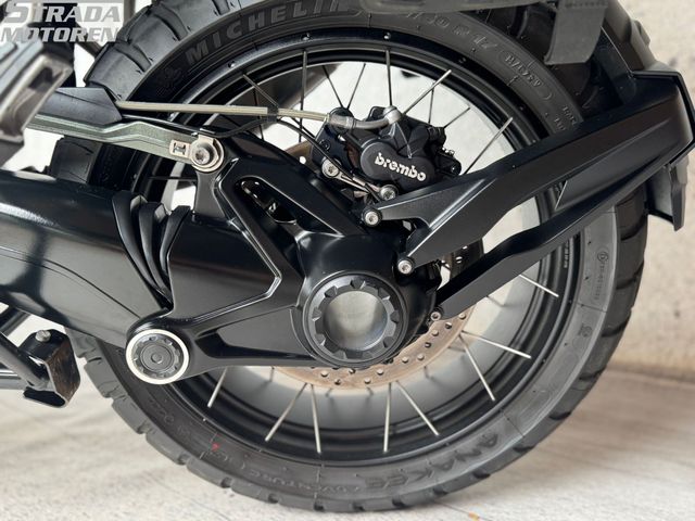 bmw - r-1250-gs-triple-black