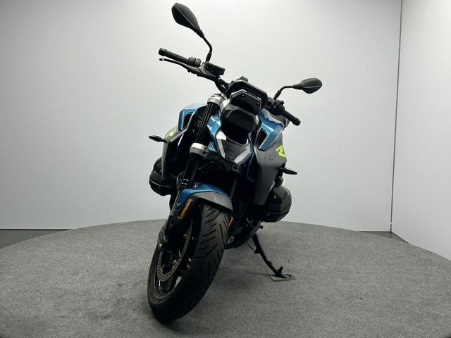 bmw - r-1300-r