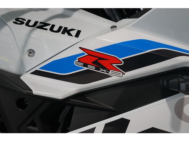 suzuki - gsx-8r