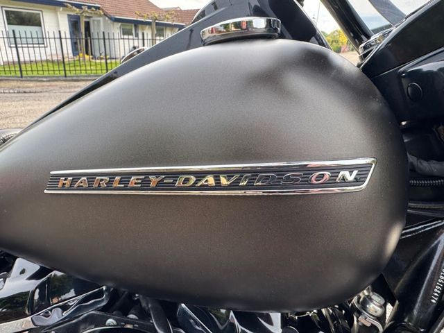 harley-davidson - roadking-114