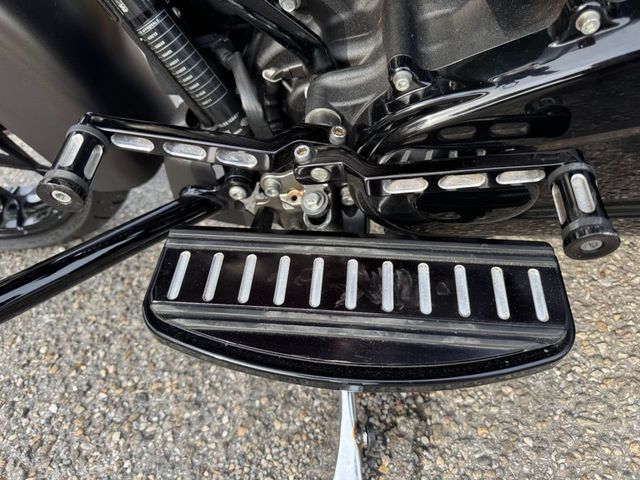harley-davidson - roadking-114