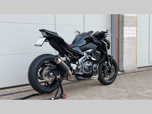 kawasaki - z900