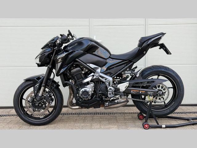 kawasaki - z900