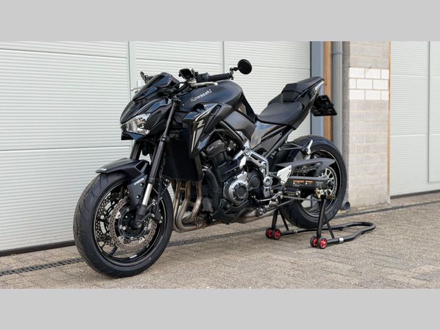 kawasaki - z900