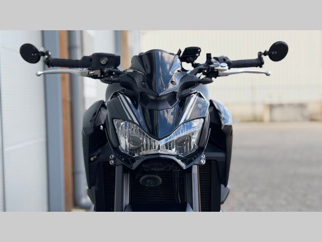 kawasaki - z900