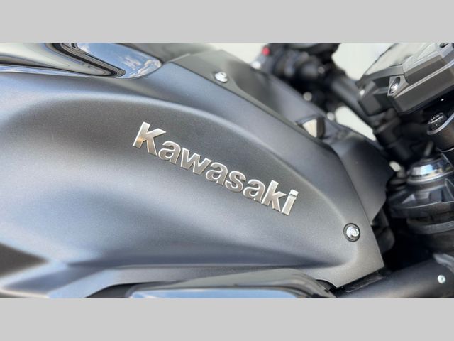 kawasaki - z900