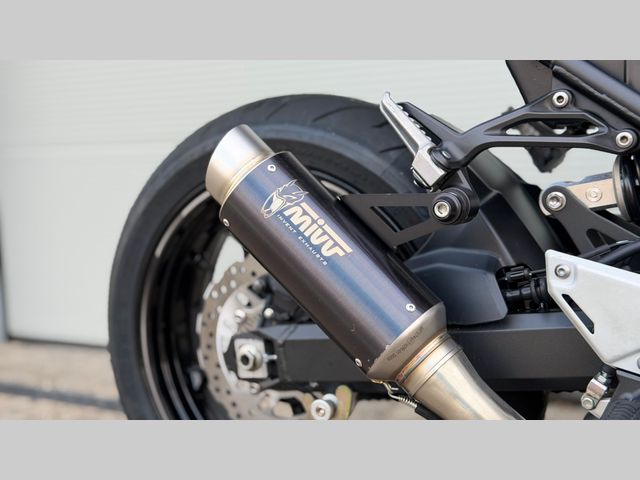 kawasaki - z900