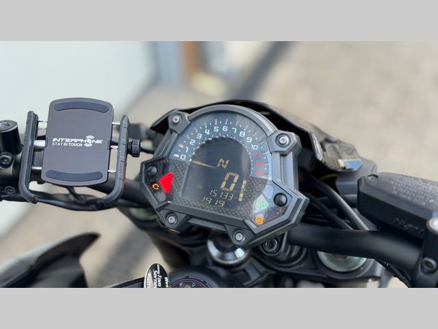 kawasaki - z900