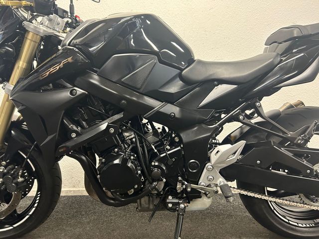 suzuki - gsr-750