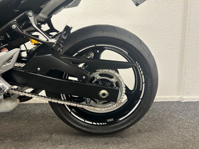 suzuki - gsr-750
