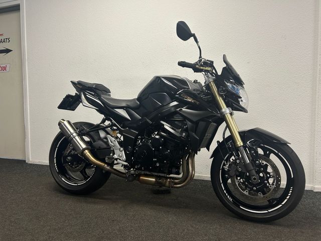 suzuki - gsr-750