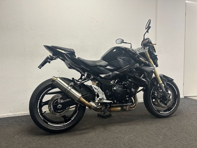 suzuki - gsr-750