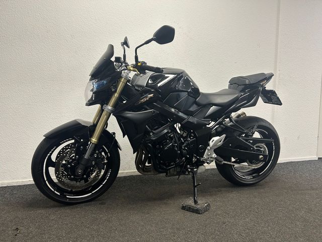 suzuki - gsr-750