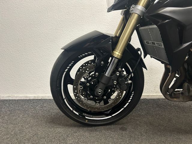 suzuki - gsr-750