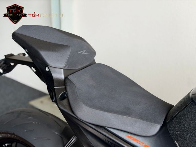ktm - 1290-super-duke-r