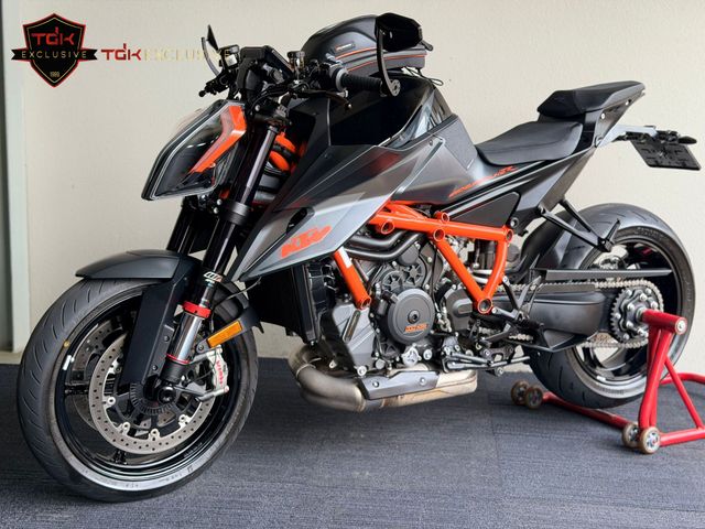 ktm - 1290-super-duke-r