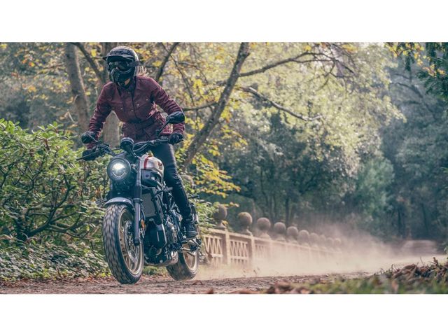 yamaha - xsr-700-xtribute