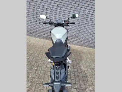 HONDA CB 650 R E-CLUTCH – foto 4