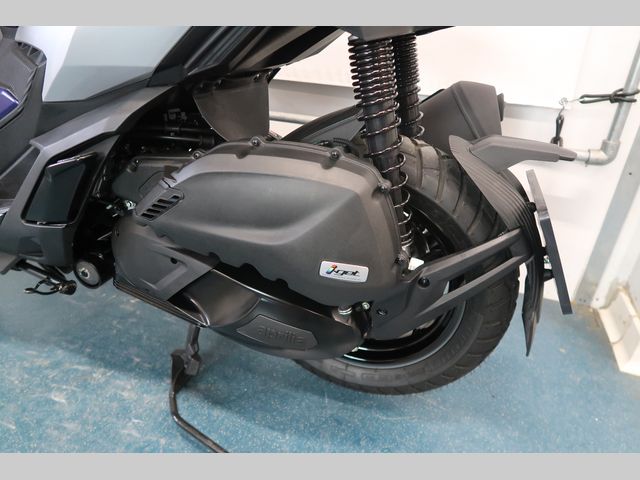 aprilia - sr-gt-200