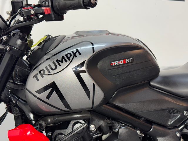 triumph - trident-660