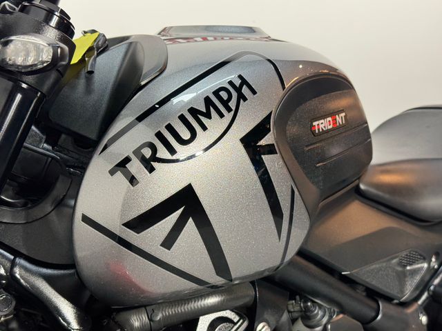 triumph - trident-660