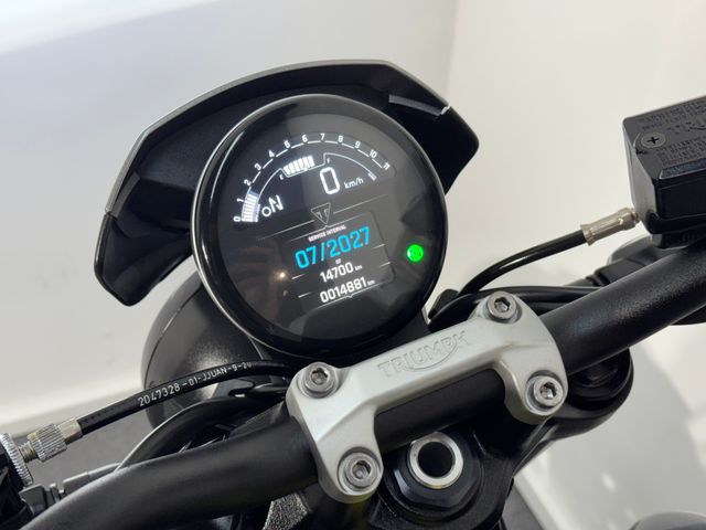 triumph - trident-660