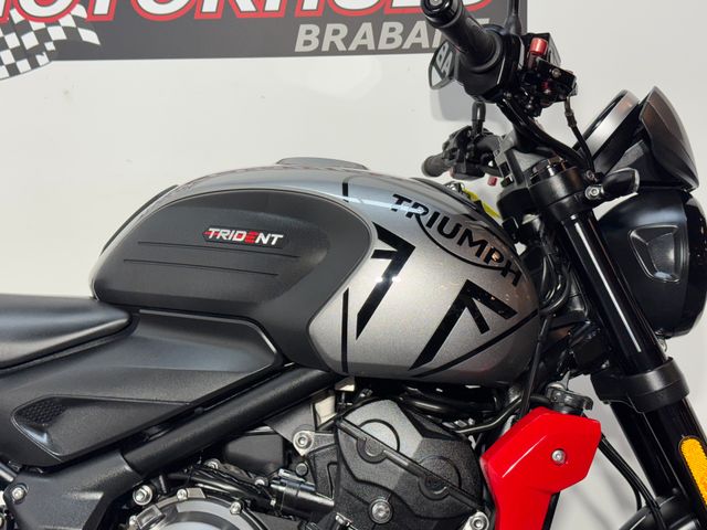 triumph - trident-660