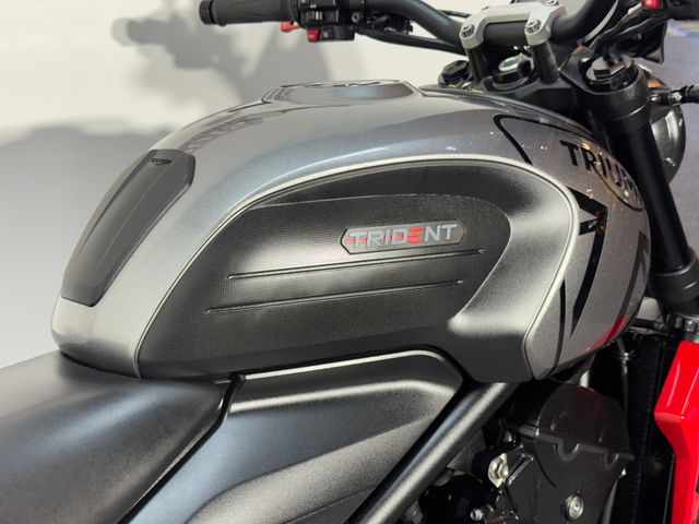 triumph - trident-660