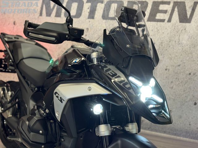 bmw - r-1300-gs-triple-black