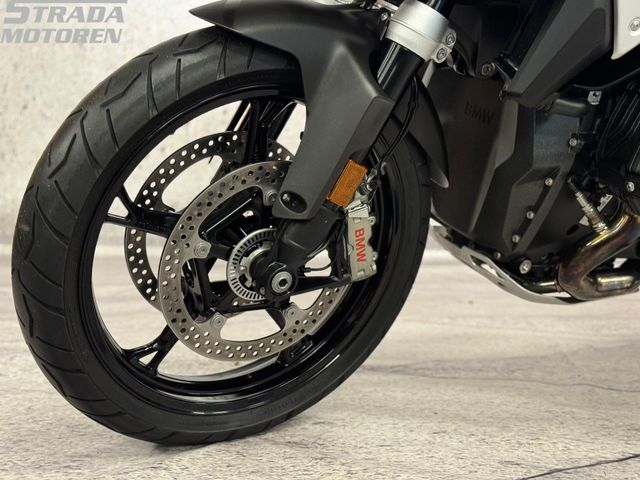 bmw - r-1300-gs-triple-black