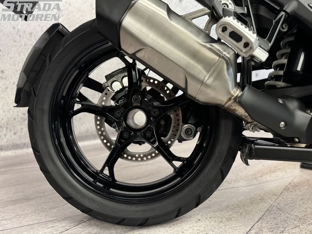 bmw - r-1300-gs-triple-black