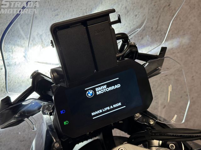 bmw - r-1300-gs-triple-black