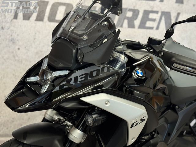 bmw - r-1300-gs-triple-black