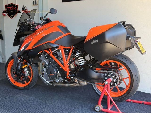 ktm - 1290-super-duke-gt