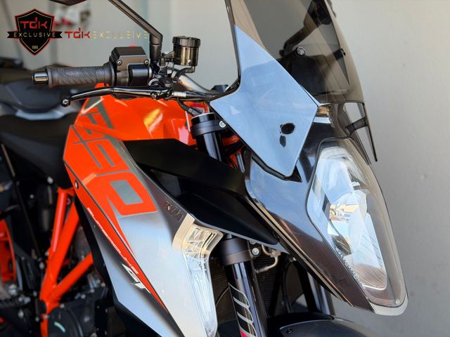 ktm - 1290-super-duke-gt
