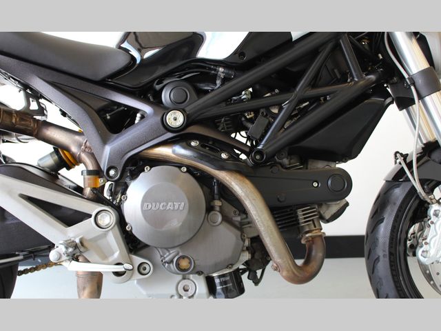 ducati - monster-696