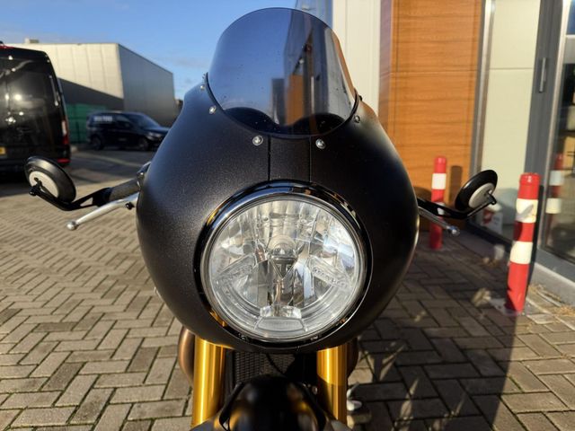 triumph - thruxton-rs