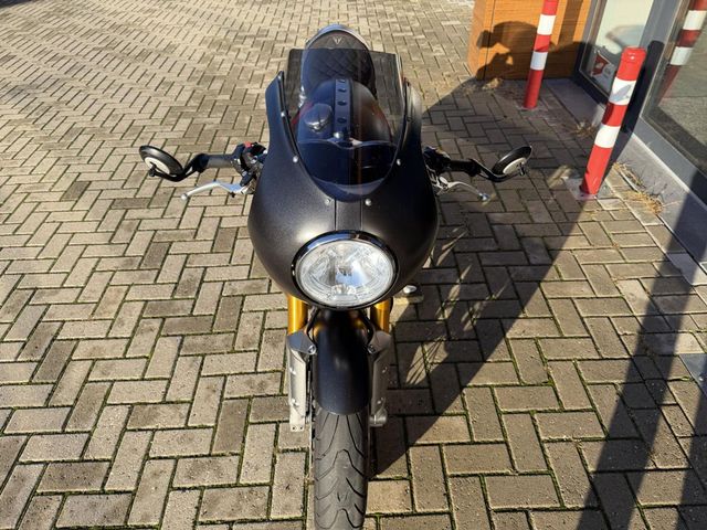 triumph - thruxton-rs