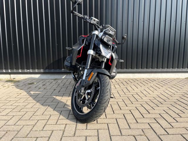 bmw - r-1300-r