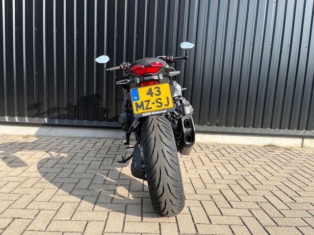 bmw - r-1300-r