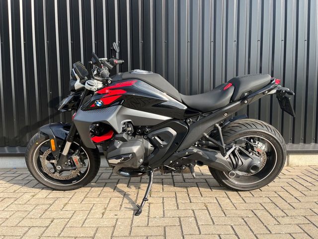bmw - r-1300-r
