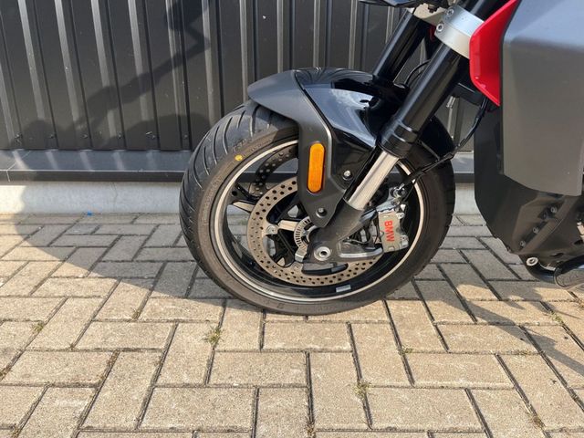 bmw - r-1300-r
