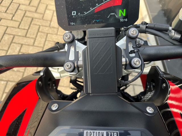 bmw - r-1300-r